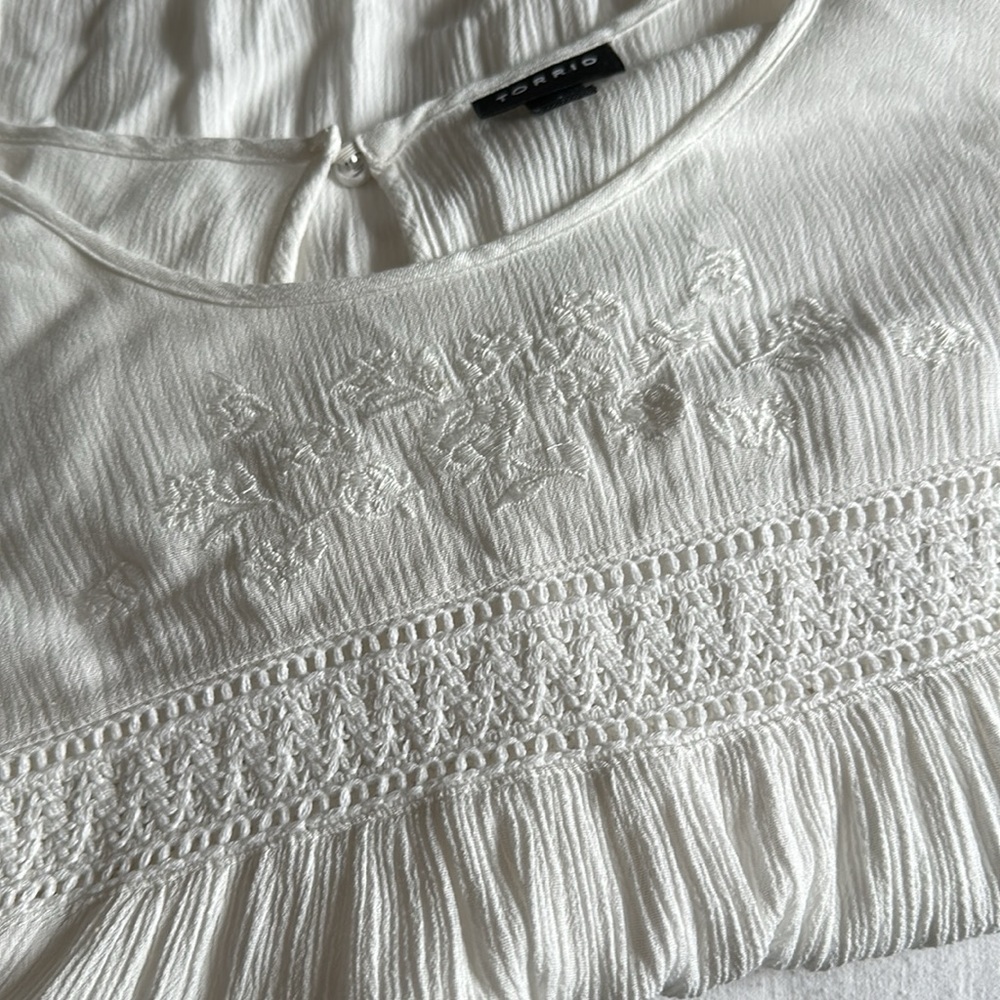 Torrid Embroidered Top - Picture 4 of 4